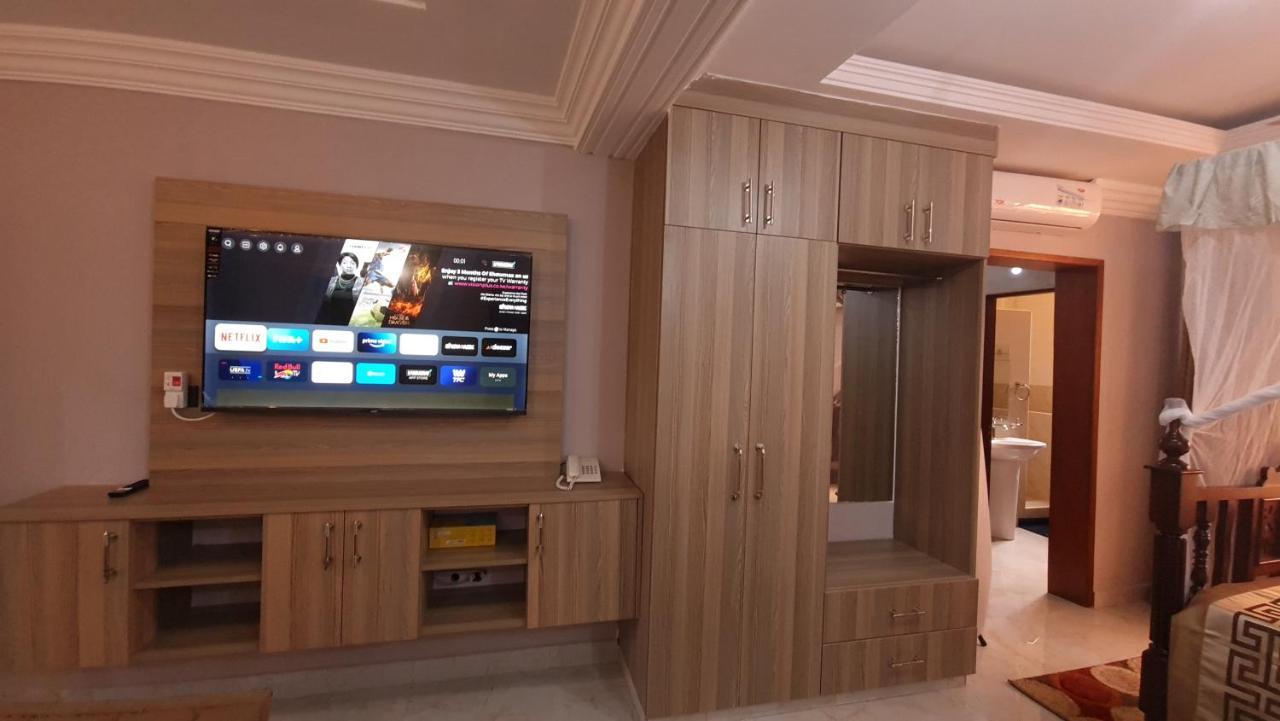 The Festival Fully Furnished Apartments Mombasa Esterno foto