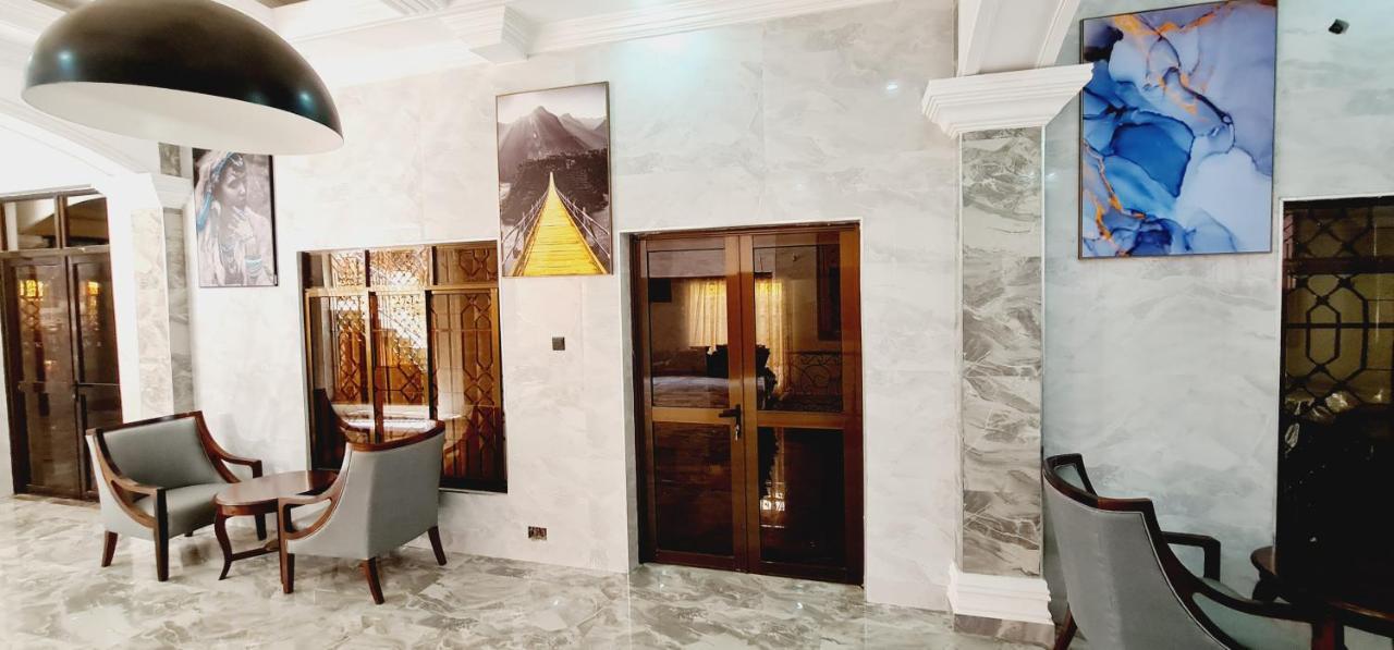 The Festival Fully Furnished Apartments Mombasa Esterno foto