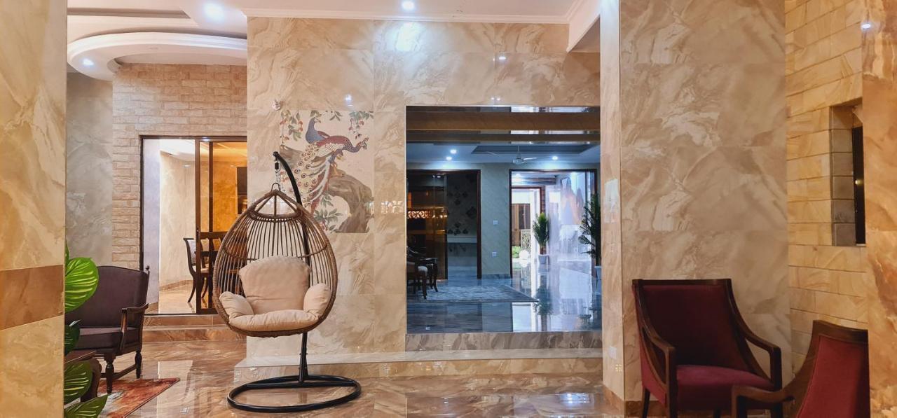 The Festival Fully Furnished Apartments Mombasa Esterno foto