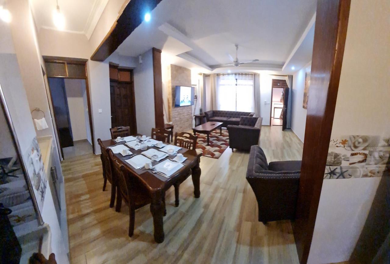The Festival Fully Furnished Apartments Mombasa Esterno foto