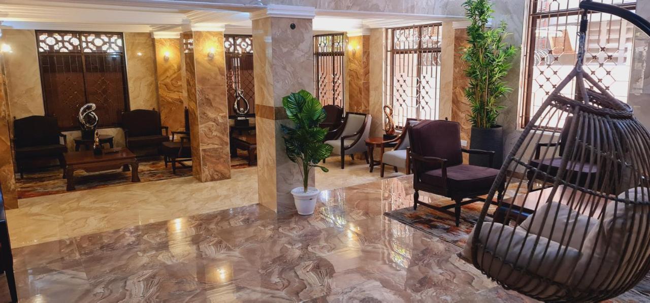 The Festival Fully Furnished Apartments Mombasa Esterno foto