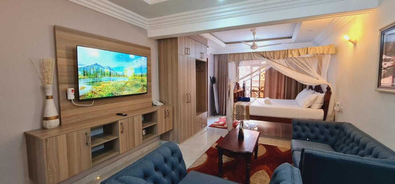 The Festival Fully Furnished Apartments Mombasa Esterno foto
