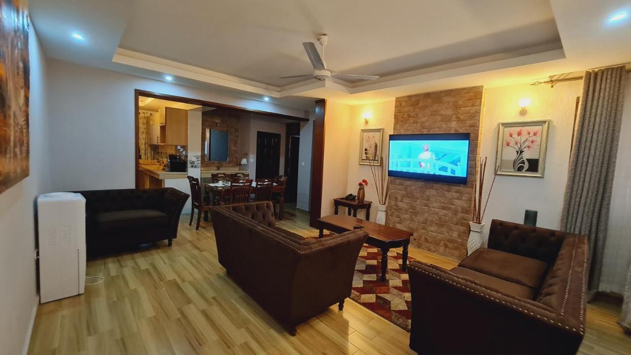 The Festival Fully Furnished Apartments Mombasa Esterno foto