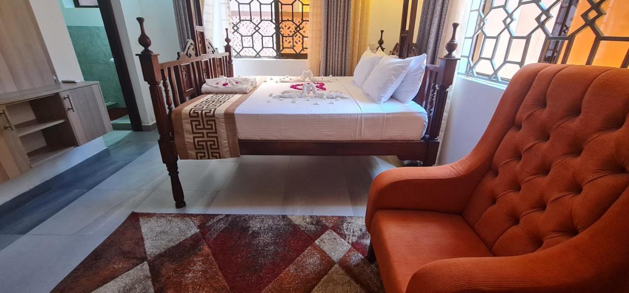 The Festival Fully Furnished Apartments Mombasa Esterno foto